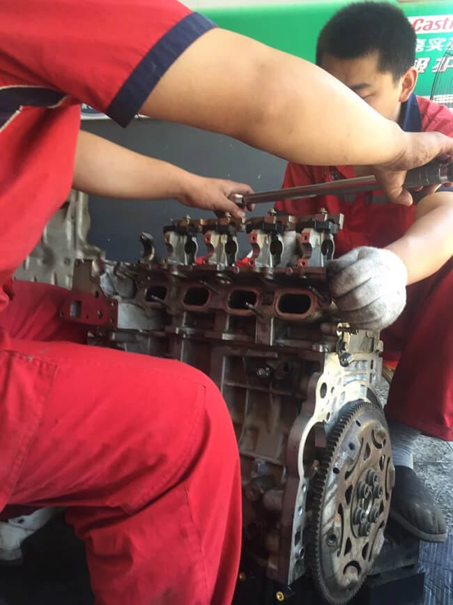 汽車玻璃水噴出來沒勁是怎么回事？